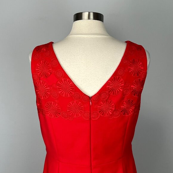 Tahari Womens Petite Red Sleeveless Sheath Dress Embroidered Neck size 10P - Picture 7 of 11